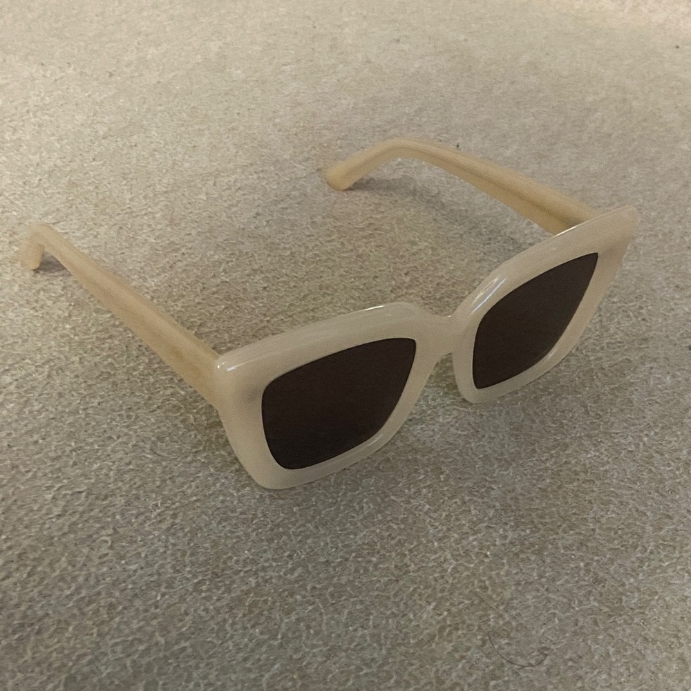 Portofino Cat Eye Sunglasses with MaxMara Case - Picture 2 of 4